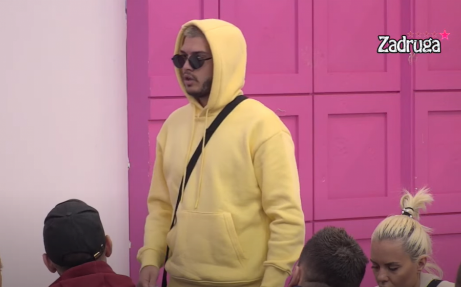 OČAJNIČKI GA ŽELI ZA SEBE! Tara priznala da bolesno voli Mateju, pa na sve načine pokušava da ga vrati