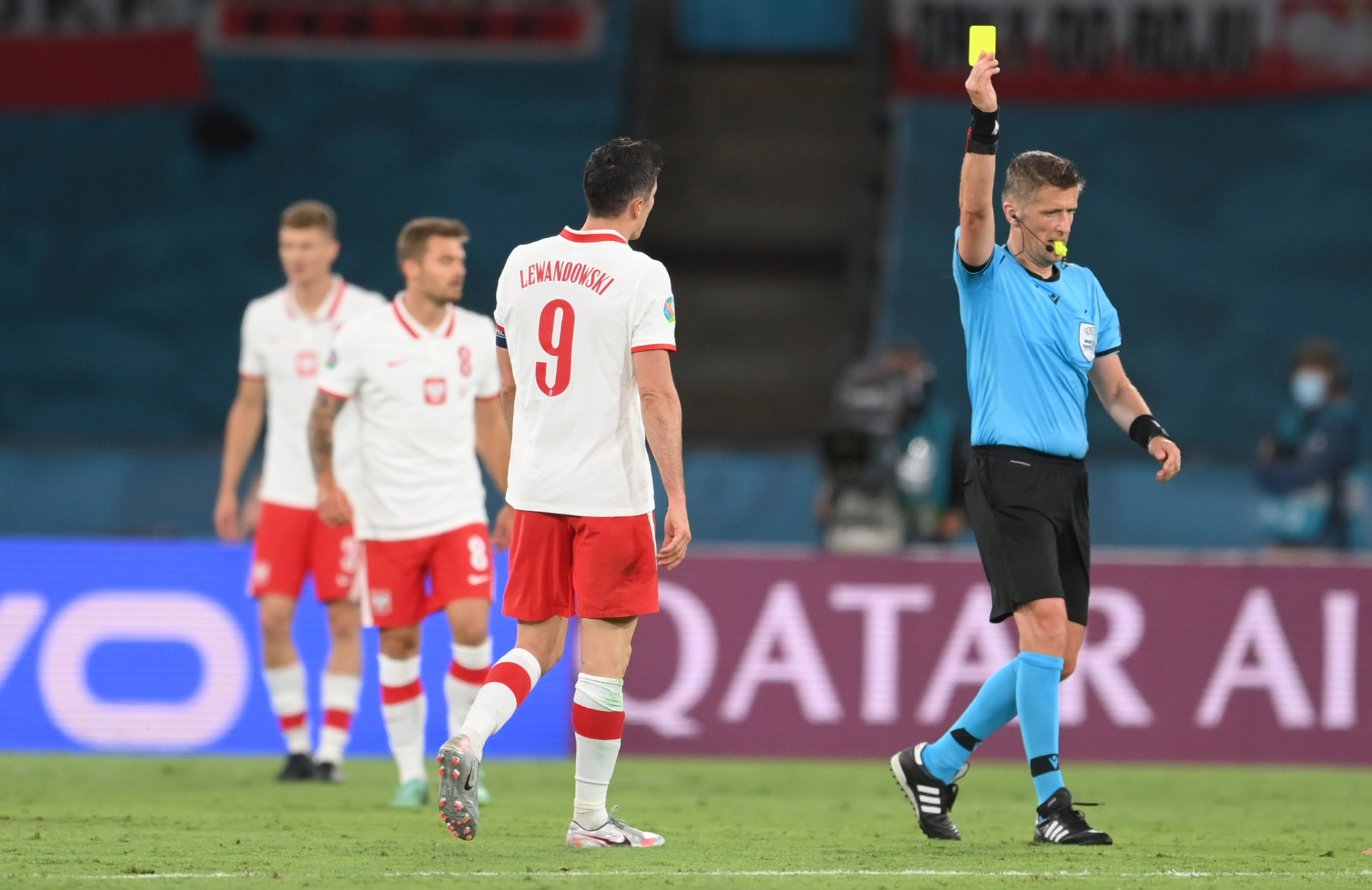 IZNENAĐUJUĆA ODLUKA UEFA! Sudbina Srbije u rukama najboljeg svetskog sudije! Sećaju ga se i Zvezda i Partizan, 