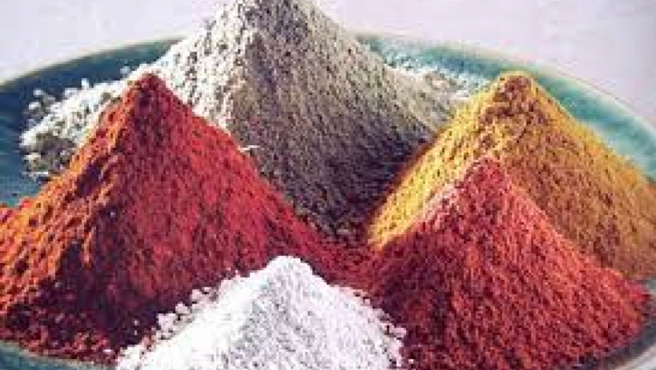 LEKOVITA GLINA SADRŽI VIŠE OD 100 MINERALA Upija otrove iz organizma, isceljuje rane, čisti kožu, evo kako se pije