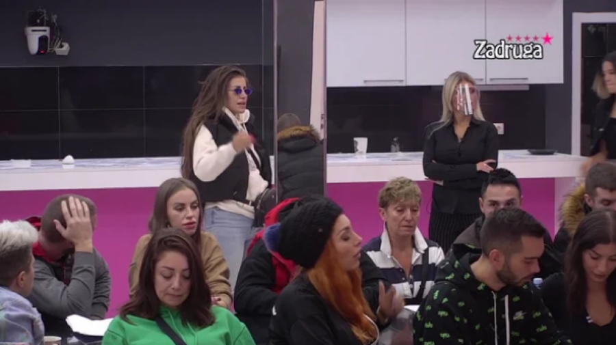 CAR IZDAO DALILU, PRIZNAO DA SU BILI INTIMNI Dalila izgorela od besa, pa poručila Dejanu: Ne želim razvod!