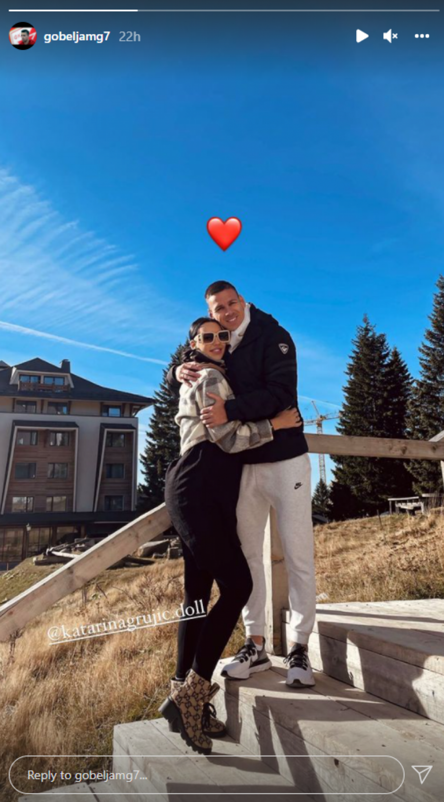 NJIHOV OSMEH GOVORI SVE Kaća Grujić pokazala s kime je otputovala, to je muškarac kojeg obožava!