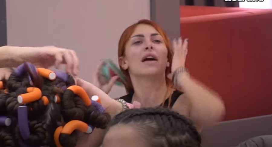 SELJANČURO, TI SI PEVAČICA KOJA NIGDE NE PEVA! Žestok okršaj ljutih rivalki! Zaratile Dalila i Sandra, a onda se umešala i ona