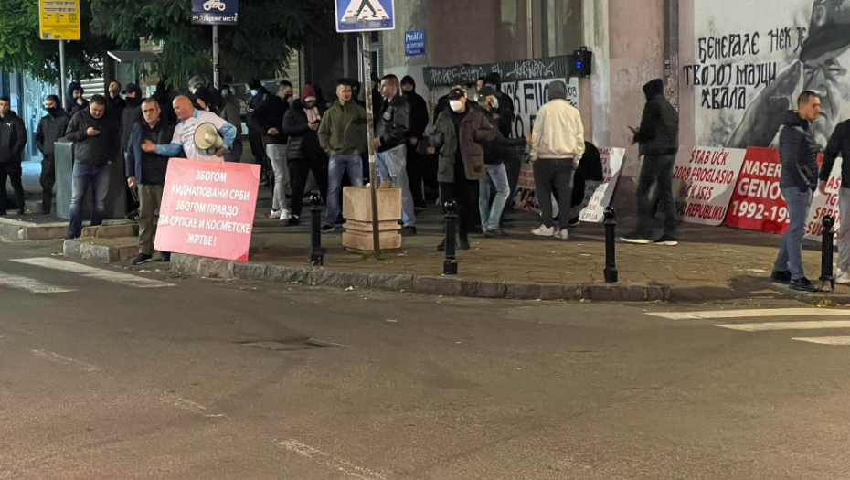 ORI SE "RATKO MLADIĆ" BEOGRADOM Na ulicama NVO, desničari i policija! (FOTO/VIDEO)