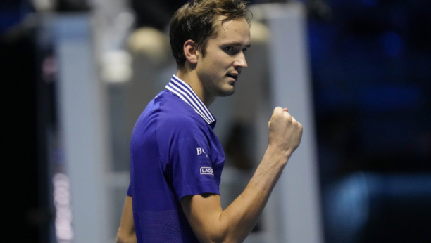 SJAJAN POČETAK ZAVRŠNOG MASTERSA! Medvedev posle preokreta pobedio Hurkača!