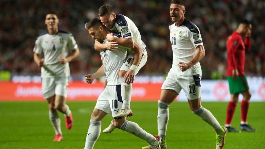 "ZLATNA LOPTA"! Tadić najbolji, Mitru utešna nagrada!