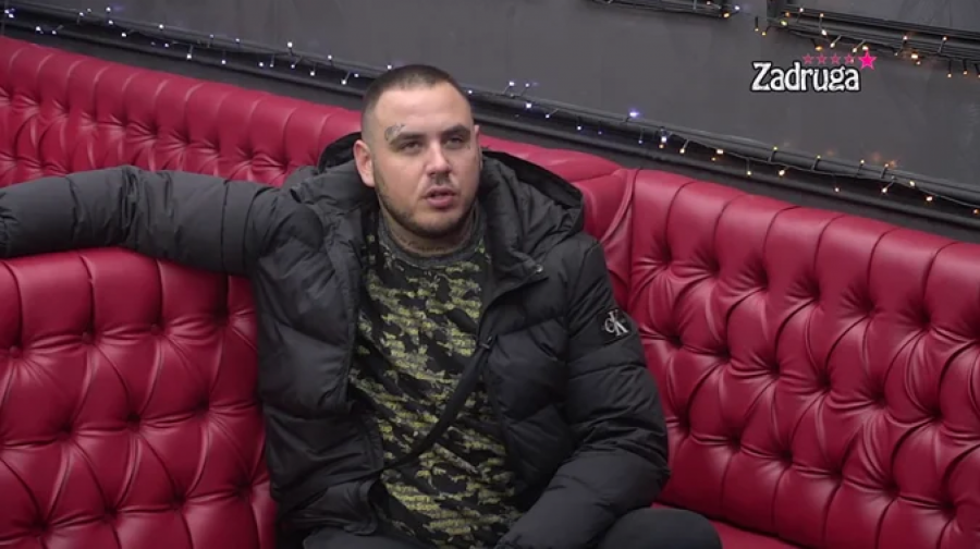 OSUO DRVLJE I KAMENJE PO DEJANU! Car brutalno opleo po Dragojeviću: Ono glumici u Holivudu ne bi izveli!