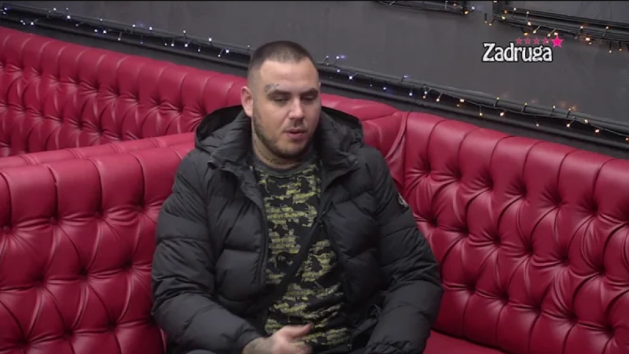 OSUO DRVLJE I KAMENJE PO DEJANU! Car brutalno opleo po Dragojeviću: Ono glumici u Holivudu ne bi izveli!