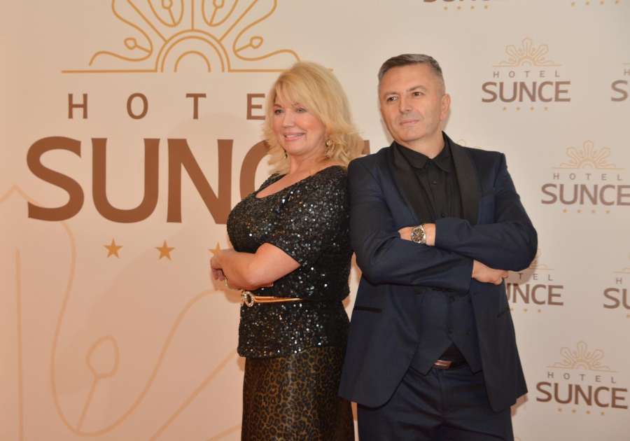 ŠTA ĆE JOJ SIMICA REĆI ZA OVO? Suzana Mančić zaludela muškarce u Sokobanji