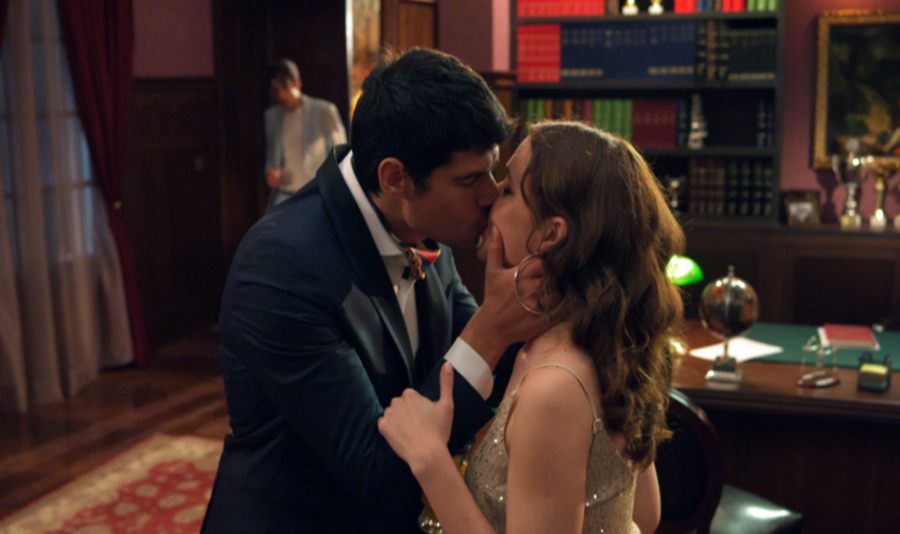 NAKON SAZNANJA DA JOJ BRANKO NIJE OTAC, ANASTASIJA UCENJUJE ALEKSANDRU, PA DOŽIVLJAVAJU UDES! Nova epizoda “Dinastije” večeras u 21:00 na Pinku!