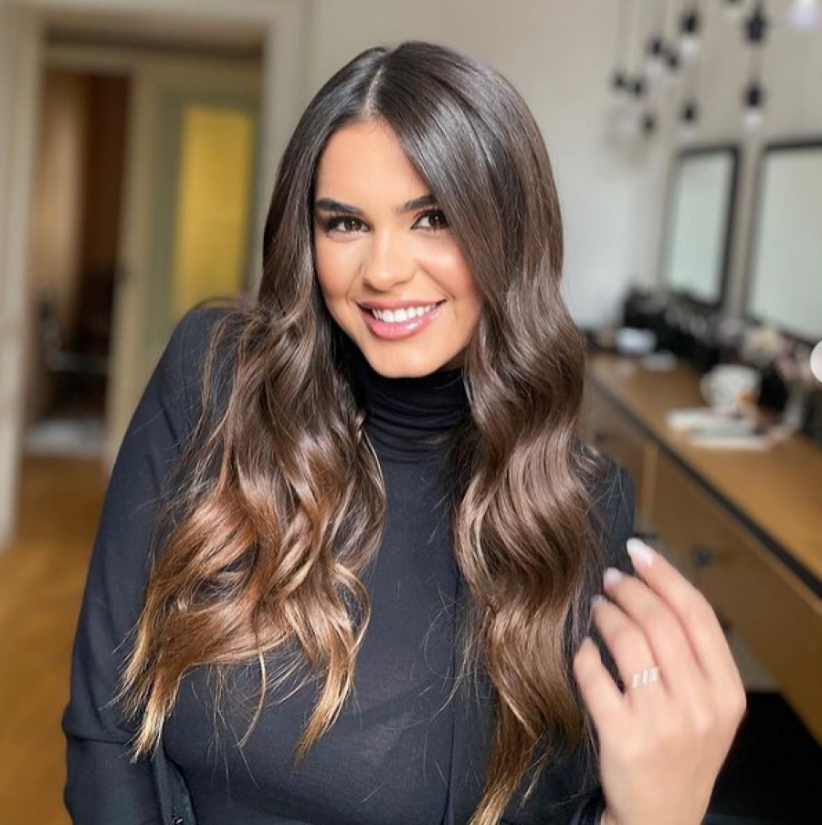 GLUMICA NASKAKALA NA VIKTORA ŽIVOJINOVIĆA Breninog sina grlila ova devojka, a sve gledao Anastasijin dečko!