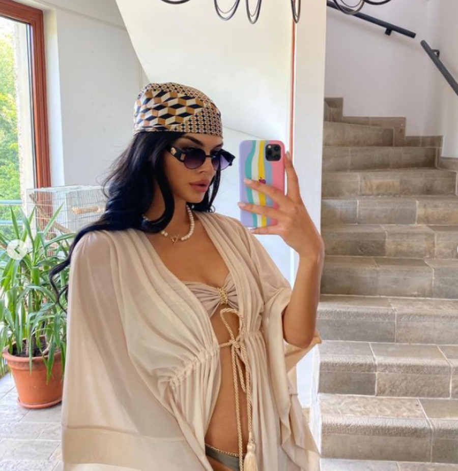 ONE SU OSVOJILE SRCA FUDBALERA! Ove poznate dame uživaju u bogatstvu muževa i putuje svuda po svetu!