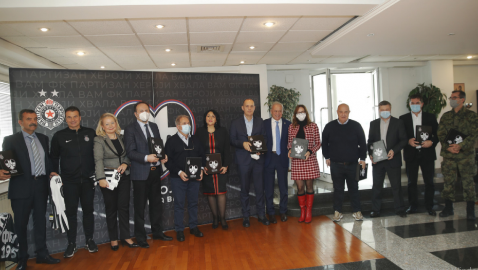 PODRŠKA ZA LEKARE! FK Partizan pokrenuo akciju "Heroji, hvala vam"!