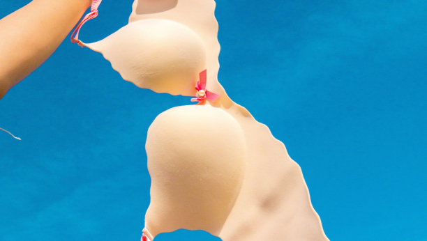 ZNATE LI ZAŠTO GRUDNJACI IMAJU OVU MAŠNU? Nije tu bez razloga, a retko ko zna njenu pravu svrhu!