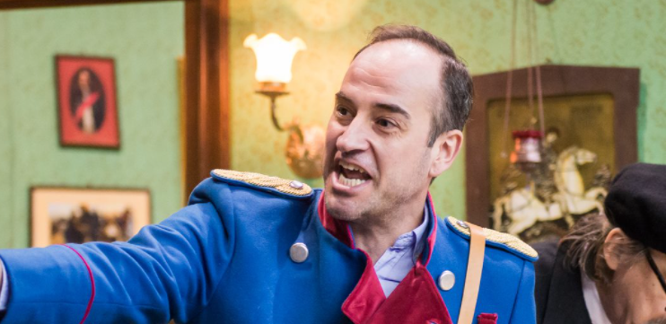 GLUMAC PRODAVAO VOĆE NA TROTOARU: Radio sam po ceo dan da bih preživeo!