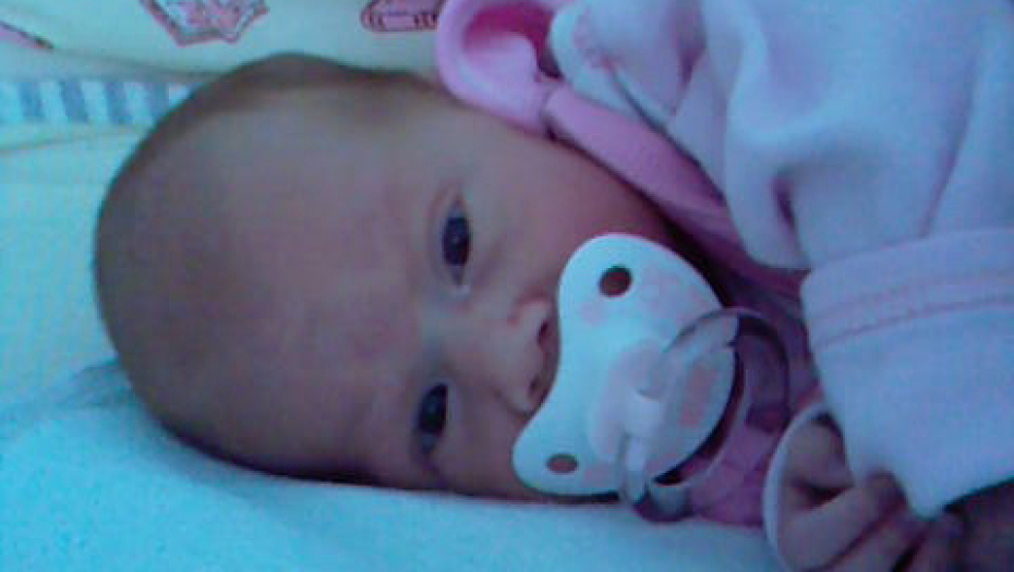 ŽIVOTNA BORBA Prevremeno rođena beba i njena porodica prevazišli sve nevolje: Nađa je danas velika lepotica