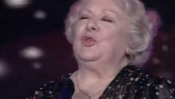 NA DAN SAHRANE OVE NAŠE PEVAČICE POKRALI SU SVE IZ NJENOG STANA: Udavala se tri puta, pričalo se da je bila u ruskom zatvoru, a evo kako je preminula!