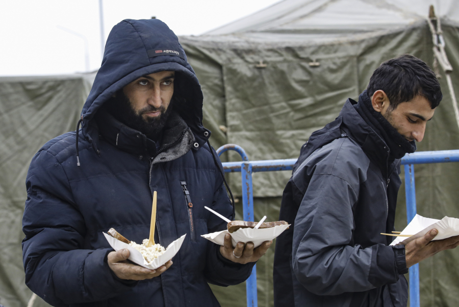 TEKTONSKI POREMEĆAJI U POLITICI Ko je u godini za nama nestao sa scene, a ko je na nju stupio