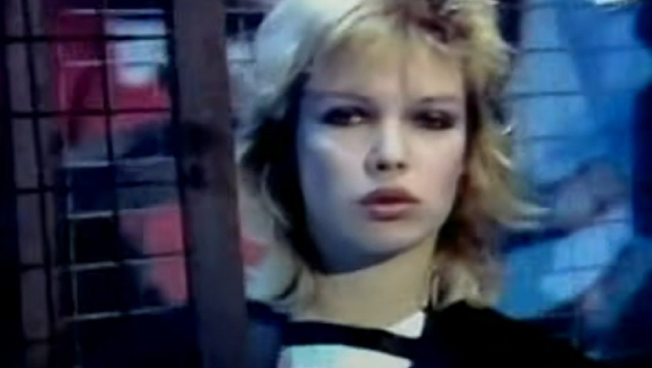 VIDELA JE VANZEMALJCE I POČELA DA SE OPIJA! Bila je najveća muzička zvezda, onda se desio momenat koji je sve promenio, a evo kako danas izgleda!