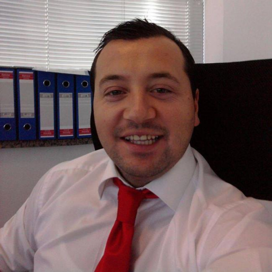 PREPOZNAJETE LI OVOG RIJALITI UČESNIKA?! Za dlaku mu je izmakla pobeda u Velikog Bratu, više ga nismo viđali u javnosti, a evo kako Edin danas izgleda!