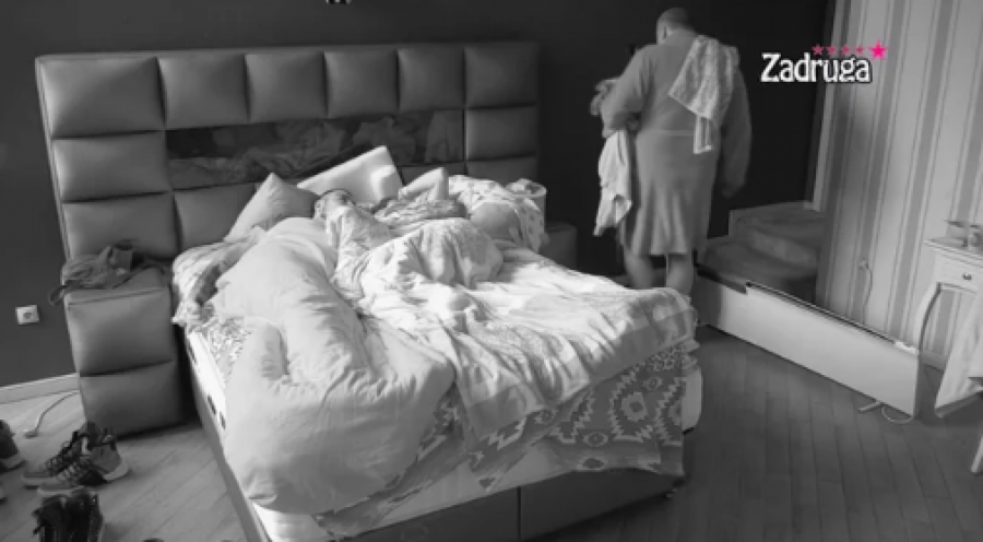 UZ DEJANA JE DA BI SE PRALA ZBOG TARE I ŠA! Miki potpuno podivljao, pa opleo po Sandri Rešić, nije birao reči za ovu zadrugarku!