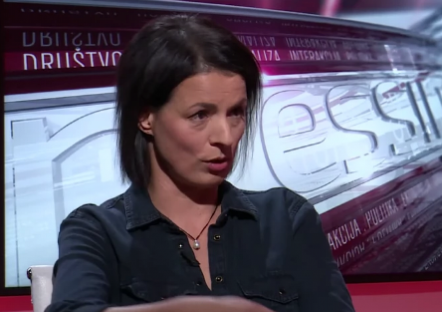 NAKON RAKA DOJKE NOVI PROBLEMI! Poznatu glumicu izbacuju iz stana, plaši se da će joj se od stresa ponovo vratiti opaka bolest!