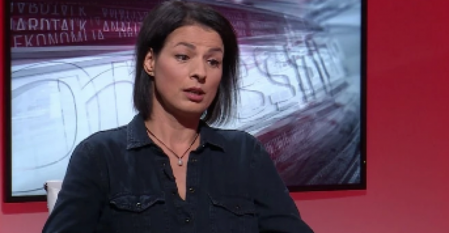 NAKON RAKA DOJKE NOVI PROBLEMI! Poznatu glumicu izbacuju iz stana, plaši se da će joj se od stresa ponovo vratiti opaka bolest!