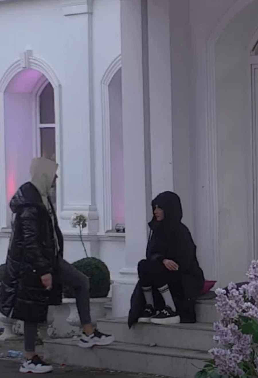 POMOGAO SI MI DA IZAĐEM IZ DEPRESIJE, CVETAM Tara priznala Dejanu da je uz njegovu pomoć zaboravila Mateju, ali da joj ukućani stvaraju pritisak zbog njihovog bliskog odnosa!