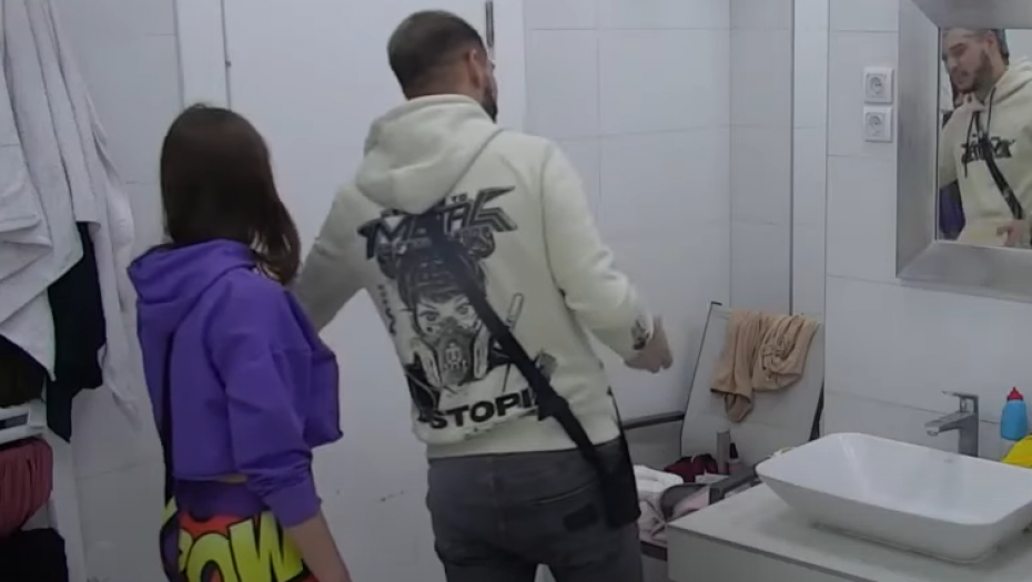 IZNENADIO SVE! Dejan upao dok su se tuširale Viki i Marijana, pa za Novu godinu najavio neviđeni spektakl!