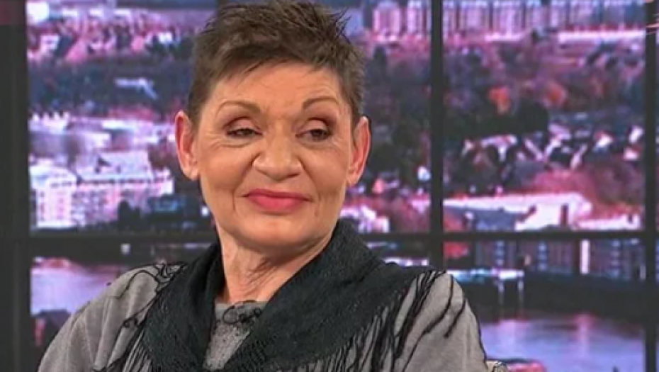 PIJANA ŽENA OD 50 KILA NASMRT PRETUKLA BOKSERA? Jelisaveta oprostila dečku izdaju: Donosio mi jagode ( VIDEO)