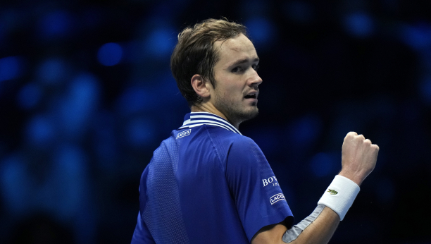 MEDVEDEV NIJE IMAO MILOSTI! Rus je prvi finalista Mastersa u Torinu!