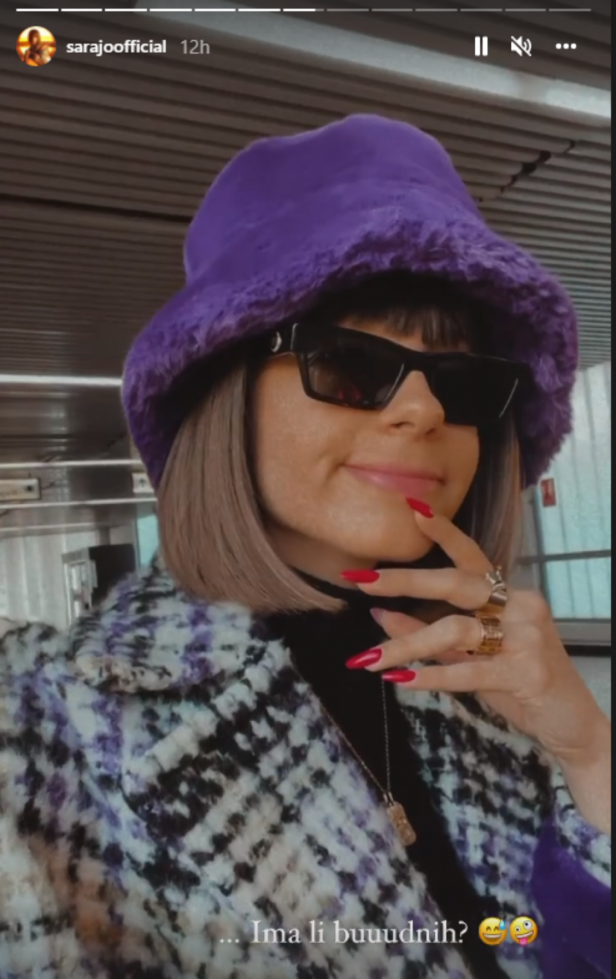 ZAVRŠIĆEŠ KAO KIKA! Saru Jo napali, razlog smešan! Pevačici žele smrt!