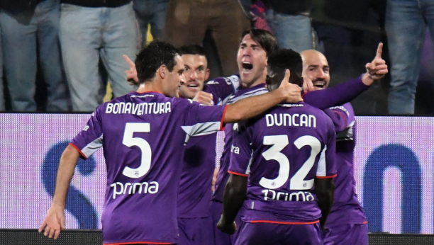 LEPOTICA NA ARTEMIO FRANKIJU Po dva gola Vlahovića i Ibrahimovića i velika radost Srbina (VIDEO)