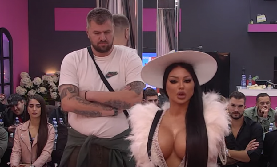 SVA LICA MAJE MARINKOVIĆ Ovako se starleta transformisala tokom operacija!