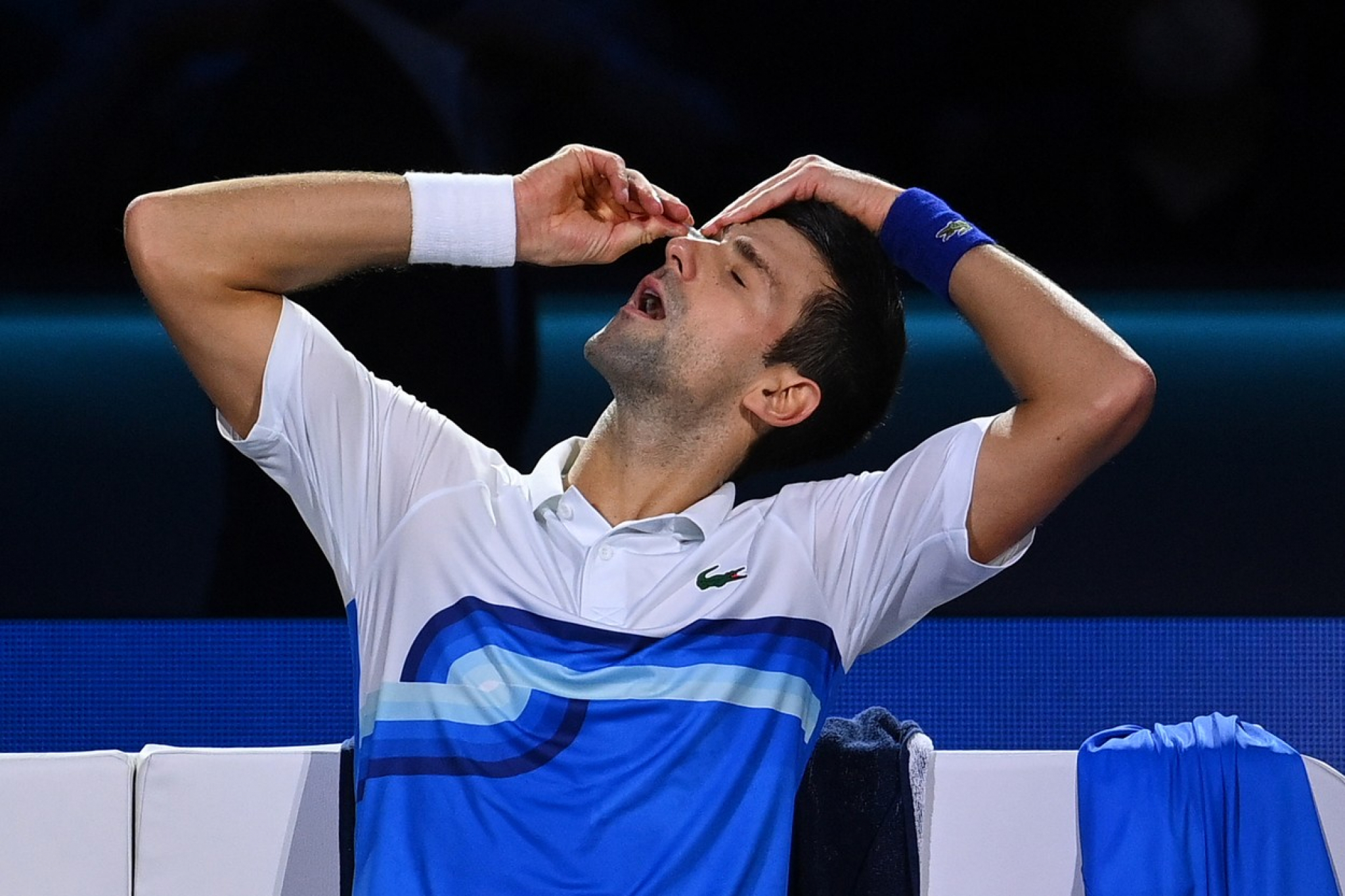 ĐOKOVIĆ JE IMAO OZBILJAN PROBLEM TOKOM POLUFINALA! Da li je ovo razlog za brigu? (FOTO)