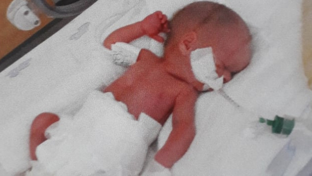 RODILA JE TROJKE, A ONDA JE USLEDILA BORBA ZA PETROV ŽIVOT: Mirjani je svaki odlazak do inkubatora stvarao jezu, plašila se da ga neće zateći živog