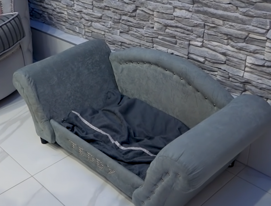 OVO JE KUĆA KOJU ĆE DALILA I DEJAN MORATI DA DELE Nekada je sa ljubavlju pokazivala svaki detalj u njoj, a sada je to za nju ružna prošlost!