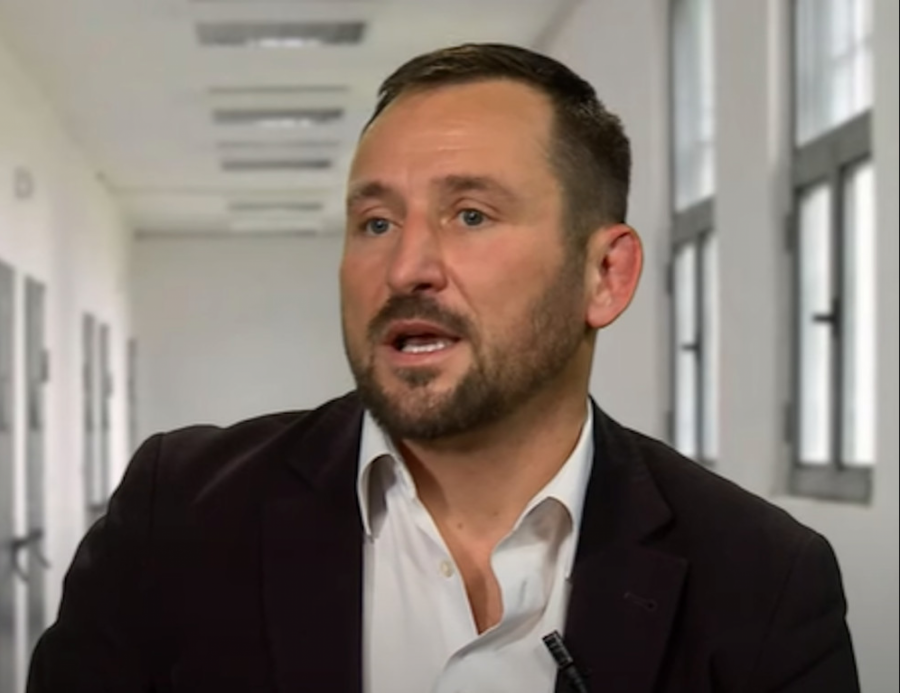 NAŠ POZNATI SPORTISTA BIO U VEZI SA PROSTITUTKOM! Svi ga znate, a sada je estradni makro obelodanio nove šokantne detalje: Upoznao je sa porodicom!