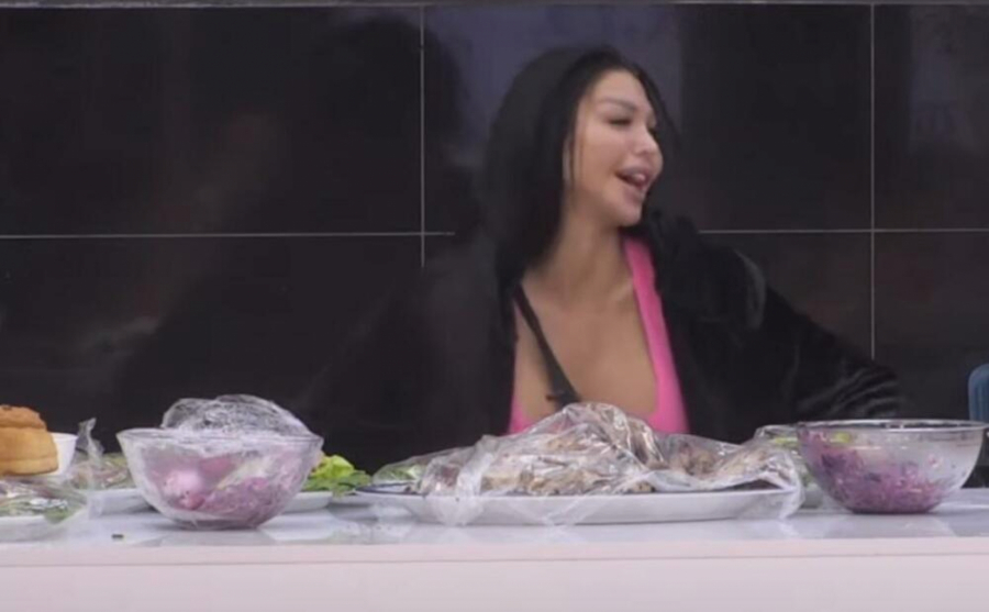 JA SAM MAJINA MAĆEHA! Deniz pohvalila Marinkovićevu i njen izgled, a onda otkrila u kakvim je odnosima sa Takijem!