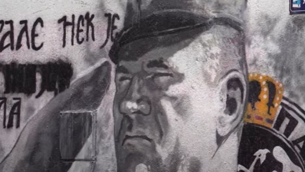 Opozicija briše mural Ratku Mladiću na Vračaru!