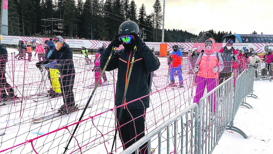 FALI TI PAPIR Kovid sertifikat kao uslov za boravak u planinskim centrima: Vakcina, pa na skijanje