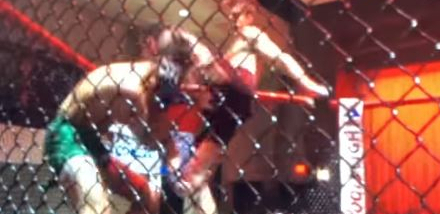 GORAK UKUS POBEDE! Nokautirao protivnika i slomio nogu u isto vreme (VIDEO)