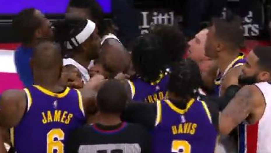 PAKUJ SVOJA S*ANJA, PUTUJEŠ U BUDIMPEŠTU! Oglasio se čuveni košarkaš nakon sukoba Džejmsa i  Stjuarta:  Bićeš testiran da budu sigurni da tvoje ponašanje nema veze sa drogom!