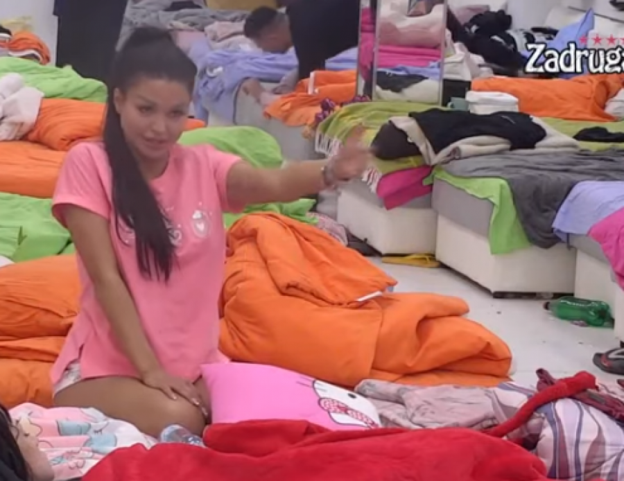 DALILA PALA U DRUGI PLAN Sevaju varnice između Cara i Maje, Filip molio bivšu devojku samo jedno!