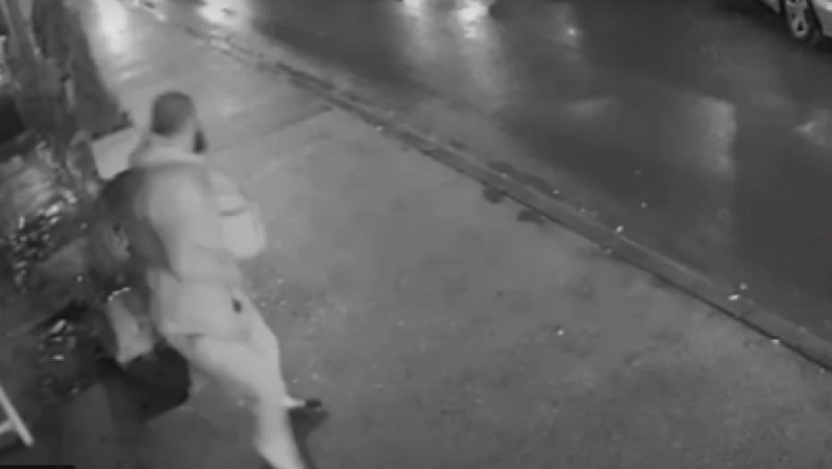 (UZNEMIRUJUĆI VIDEO) ZASTRAŠUJUĆI SNIMAK IZ NOVOG PAZARA Ovako je upucan A. M. dok je sedeo u kafiću!