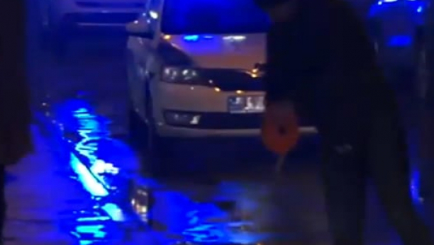RAFALIMA ZASUO KAFIĆ U CENTRU Drama u Obrenovcu, grad blokiran, policija i Hitna na licu mesta