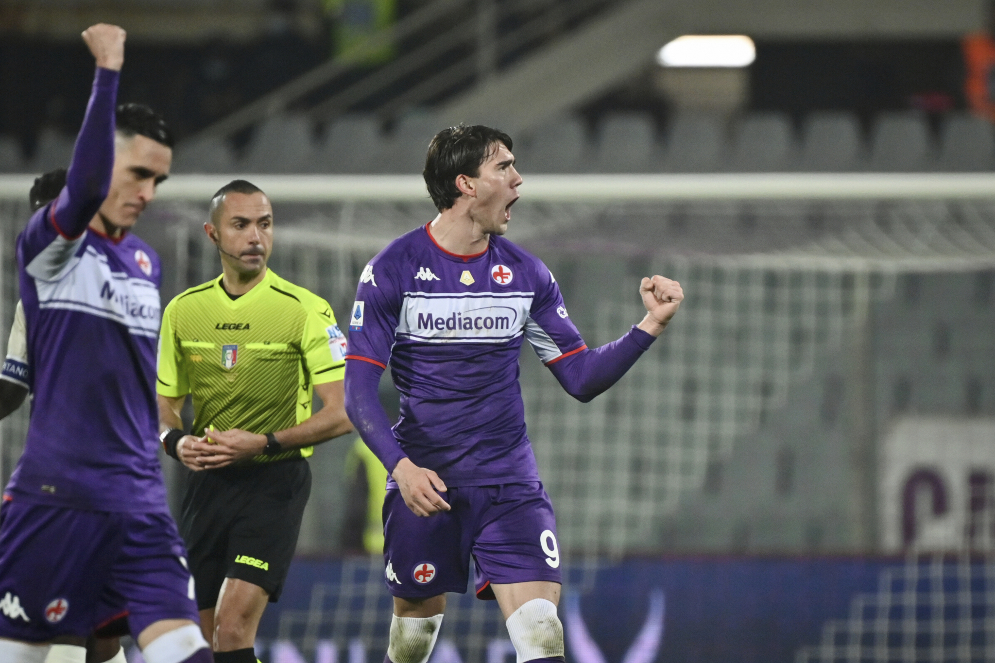 MAMA JE SVE ZNALA! Direktor Fjorentine otkrio šta mu je rekla Vlahovićeva majka pre 5 GODINA!