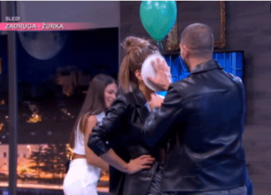 SKANDALOZAN SUKOB DALILE I DEJANA TOKOM REKLAMA Svađa bračnog para nastavila se i kada su se kamere ugasile!