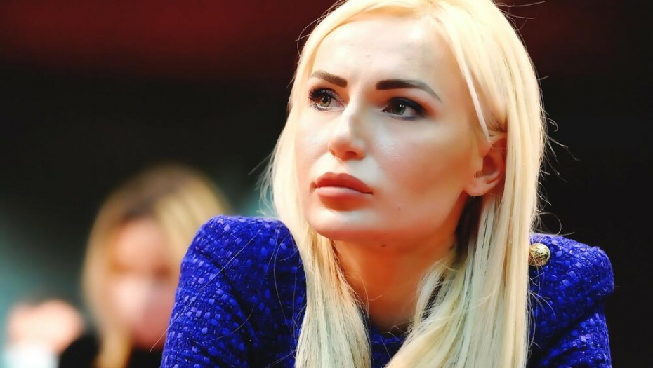 RENOVIRAĆEMO IM KUĆU Fondacija za decu i mlade pomogla Lazaru i Mariji, deci vozača Hitne pomoći