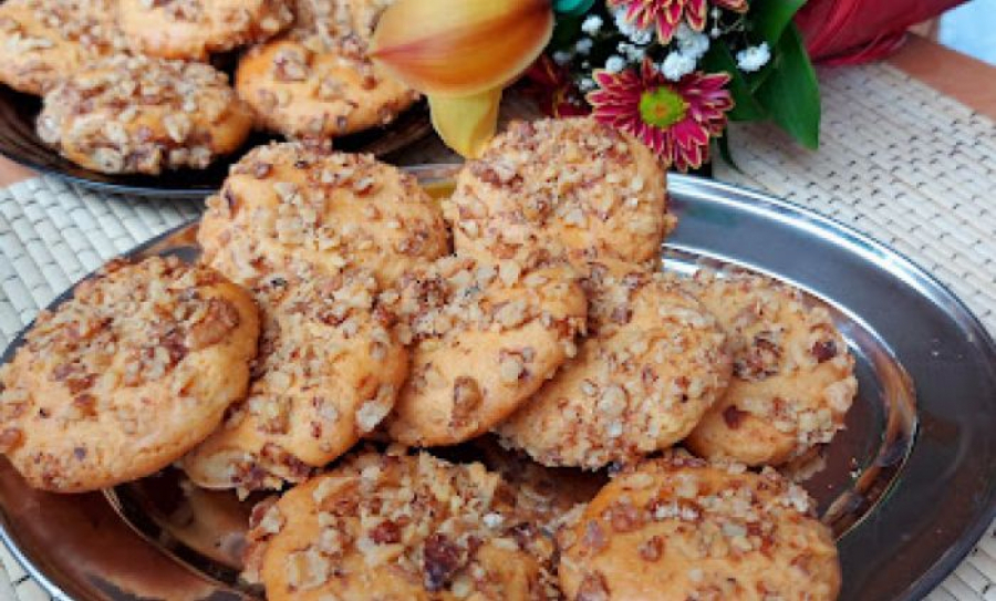 STARINSKI KOLAČ PO BAKINOM RECEPTU Gurabije, prelep, sladak i hrskav biskvit (VIDEO)