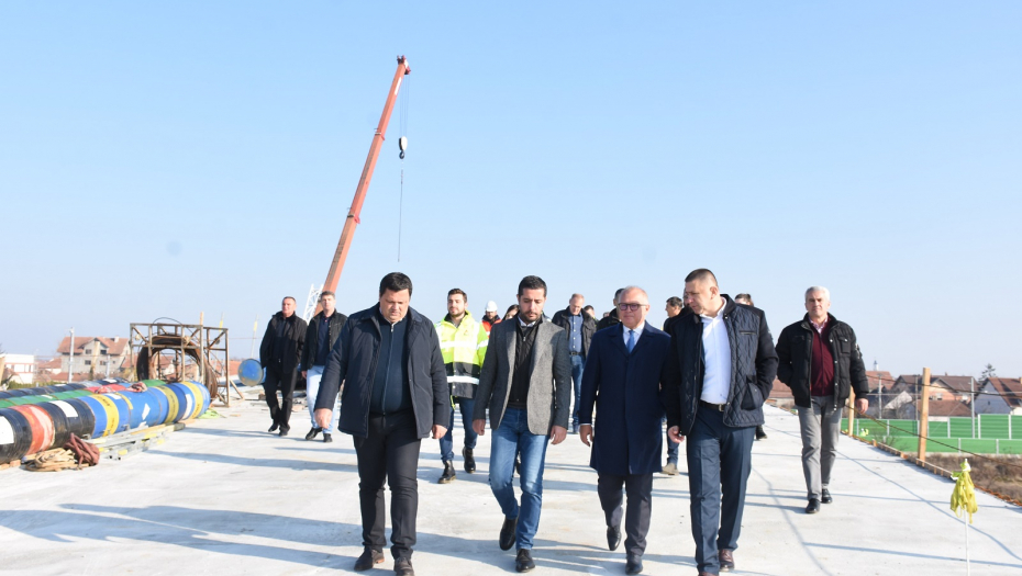 PRI KRAJU RADOVI NA IZGRADNJI PRUŽNOG PRELAZA U BATAJNICI Grad Beograd izdvojio 6 miliona evra